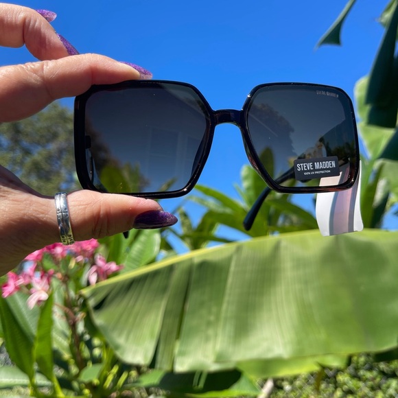 STEVE MADDEN Dark Tinted Square In Aleric Multi Sunglasses 100% UV Protection - Picture 6 of 13